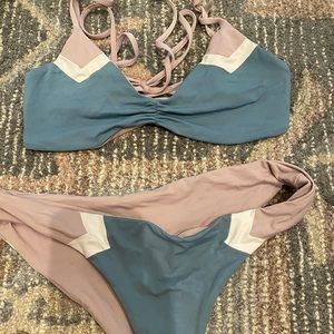 L space reversible bikini!
